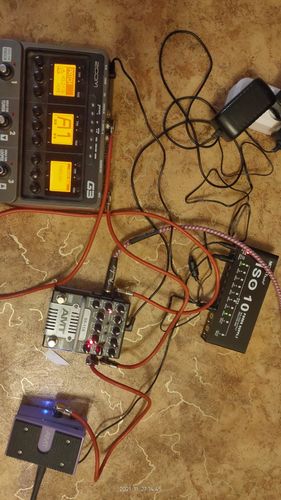 Customer photo review of ISO-10 Portable Guitar Effect Power Supply Station 10 Isolated DC Outputs &amp; One 5V USB Output for 9V 12V 18V Guitar Effects