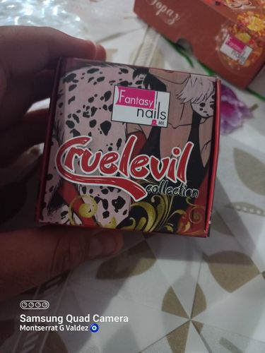 Customer photo review of Acrílico Colección Cruelevil 4 pzas Fantasy Nails