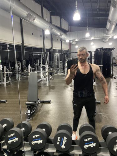 Customer photo review of Trip Reflective Hollow T-Back singlet - Black
