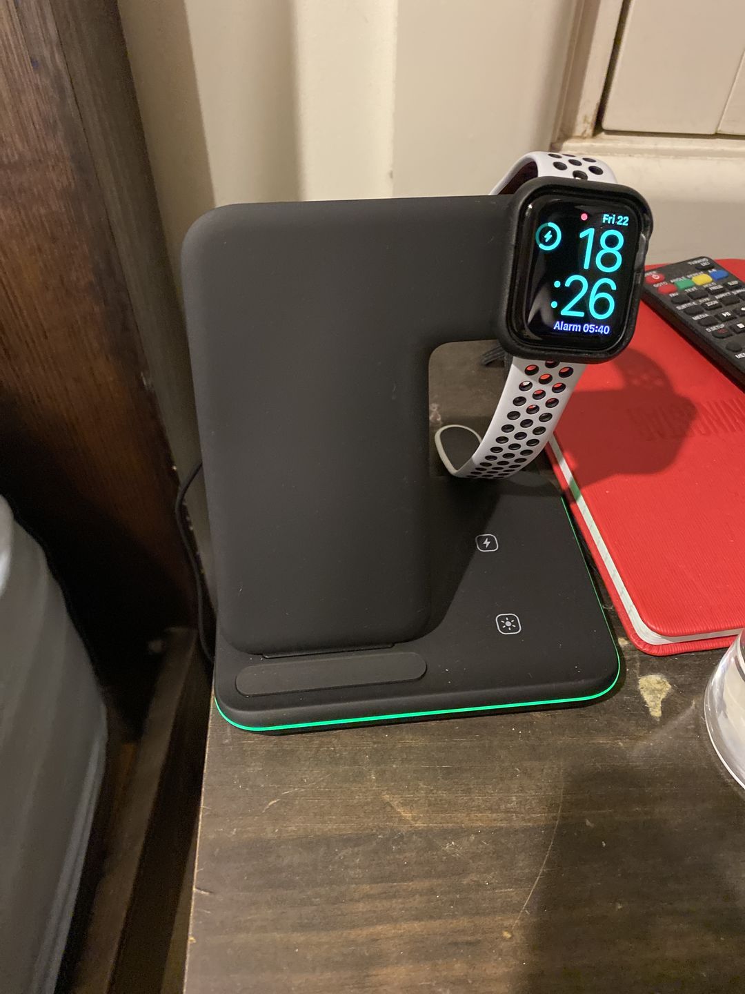 Customer photo review of PTC Select 3 in 1 Wireless Charger Stand Dock for Apple iPhone iWatch Airpods & Samsung