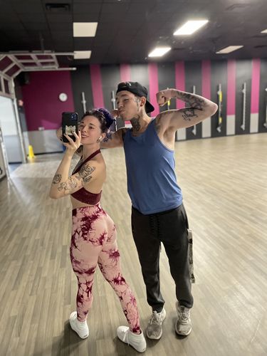 Customer photo review of Raspberry Marble Scrunch Butt Leggings