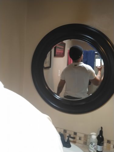 Customer photo review of Size Up Salt Pocket Tee