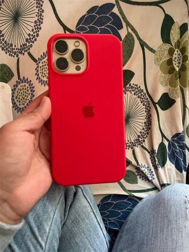 Customer photo review of iPhone Silicone Case (Red)