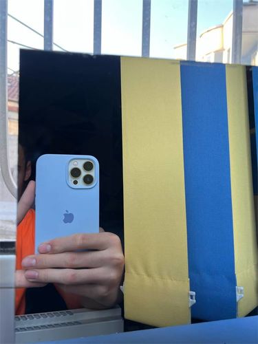 Customer photo review of iPhone Silicone Case (Sky Blue)