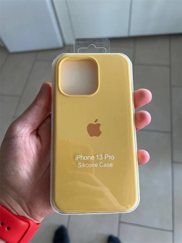 Customer photo review of iPhone Silicone Case (Yellow)