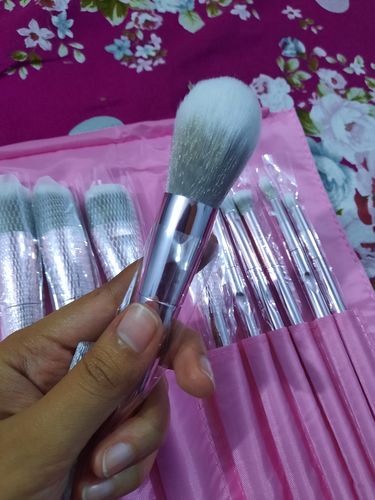 Customer photo review of O.TWO.O 10PCS CHROME BRUSHES SET