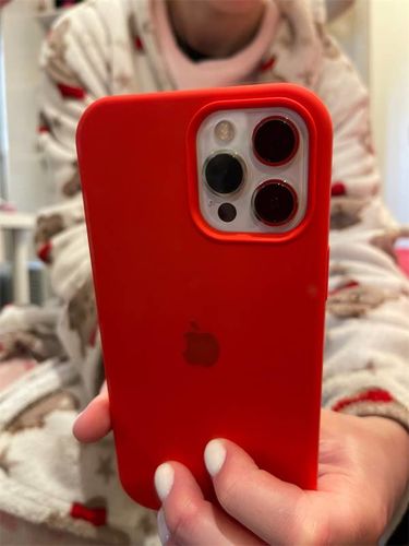 Customer photo review of iPhone Silicone Case (Red)