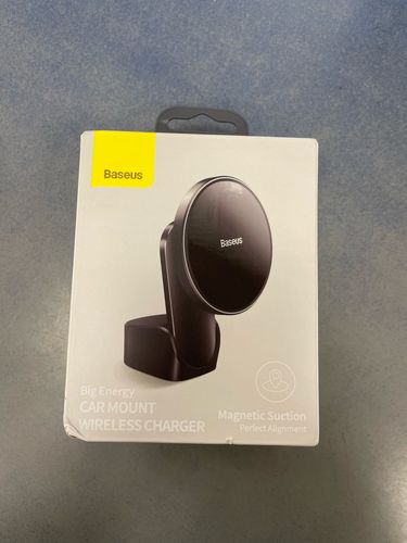 Customer photo review of Baseus Magnetic Car Phone Holder For iPhone 12 Pro Max Phone Holder Fast Wireless Charger For Car Air Vent Mount Holder Stand