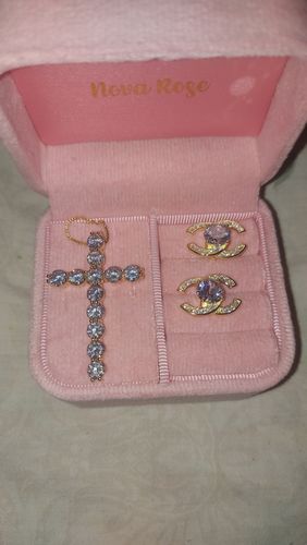 Customer photo review of "Icy Cross" Necklace