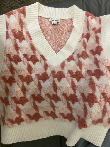 Customer photo review of Color Block Contrast Trim Boucle Sweater Vest