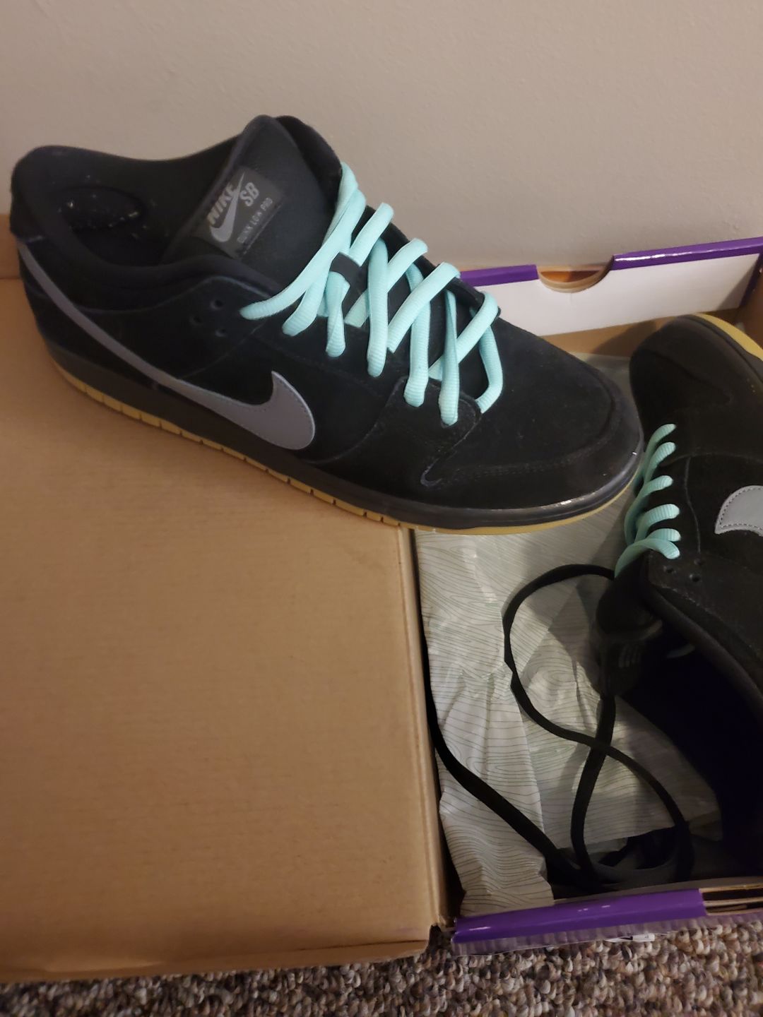 Customer photo review of Thick Oval Shoe Laces (Nike SB Laces)