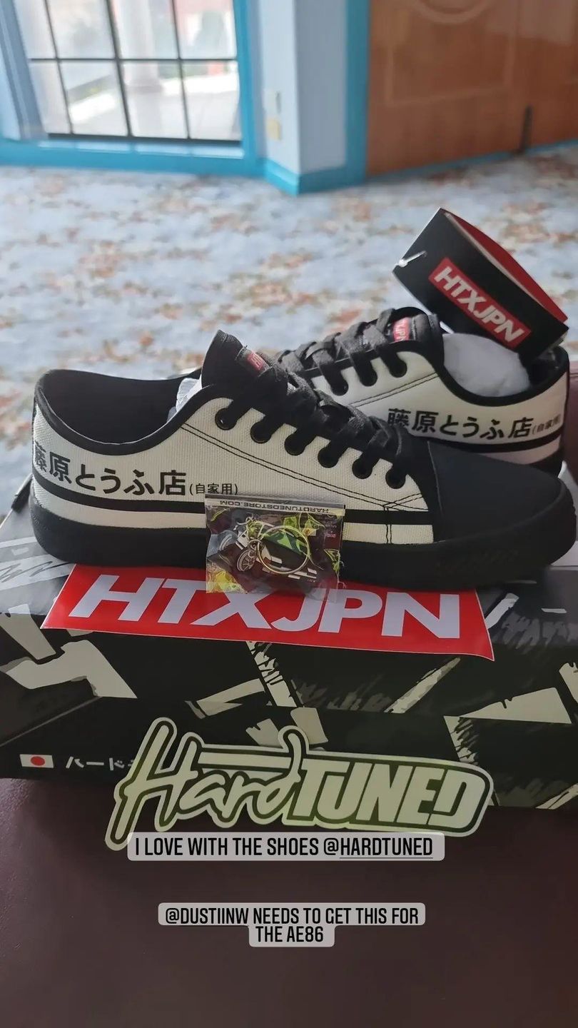 Customer photo review of HTXJPN Fuji2 Low Top Sneakers