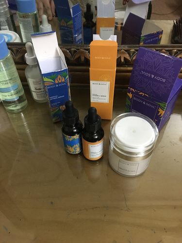 Customer photo review of Miracle Retinol Moisturizer and Premium Vitamin C Serum (Bundle)