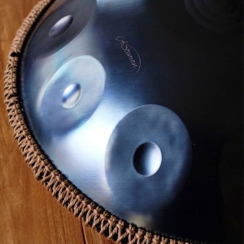 Customer photo review of AS TEMAN Handpan Ice Age 10 Notes D Minor Scale Blue handpan drum with gift set