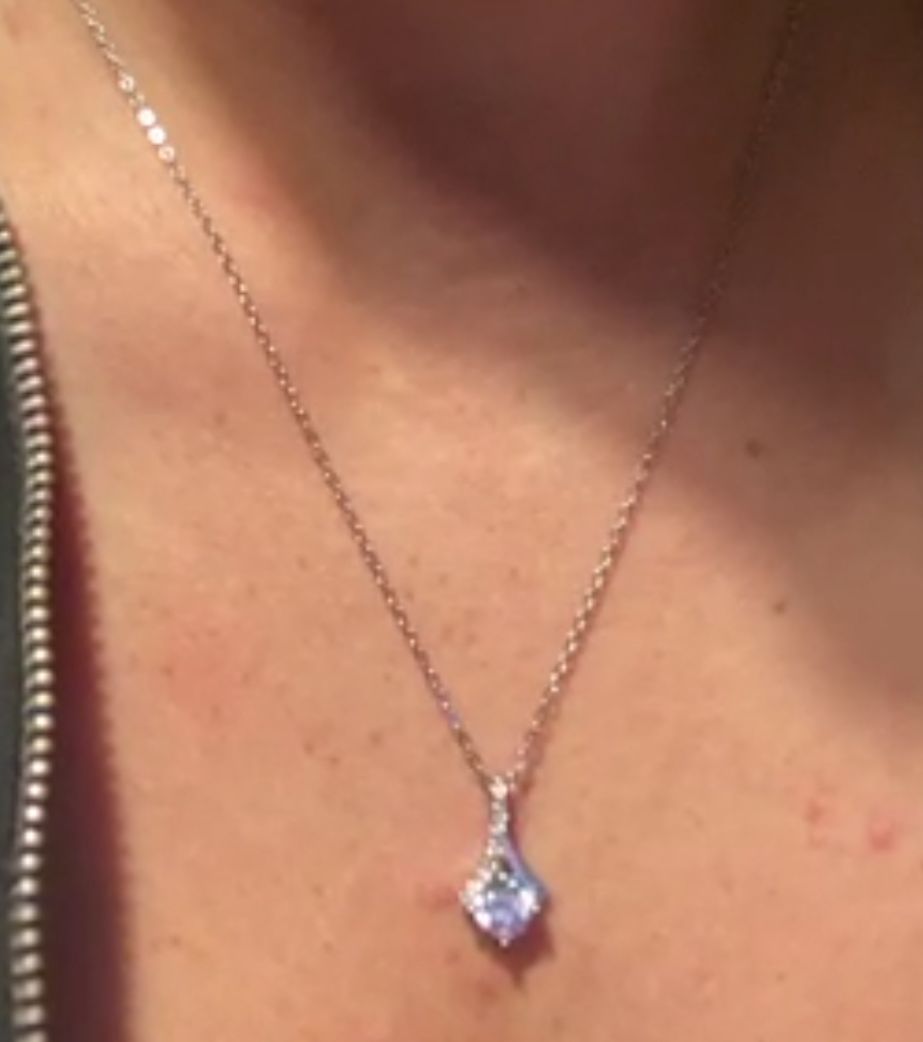 Customer photo review of "TO MY DAUGHTER, LOVE MUM" WHITE GOLD NECKLACE
