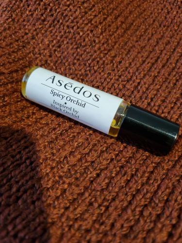 Customer photo review of SPICY ORCHID PERFUME OIL