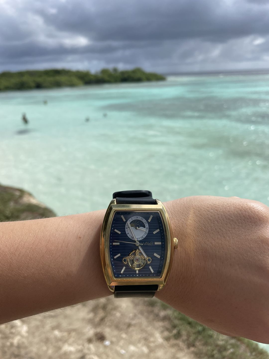 Customer photo review of LUNAR GOLD SPORT