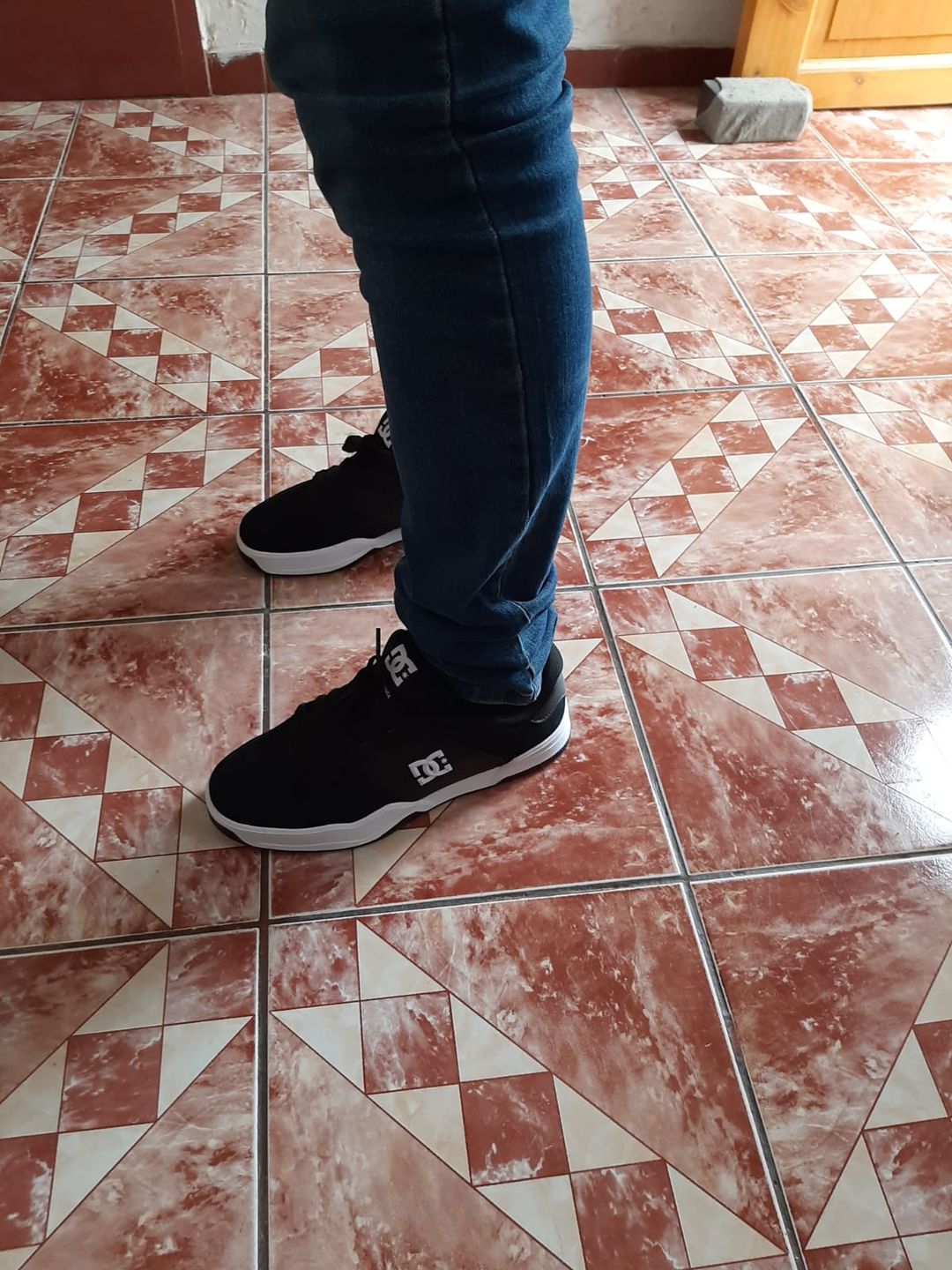 Customer photo review of Zapatilla Dc Central Hombre Negro