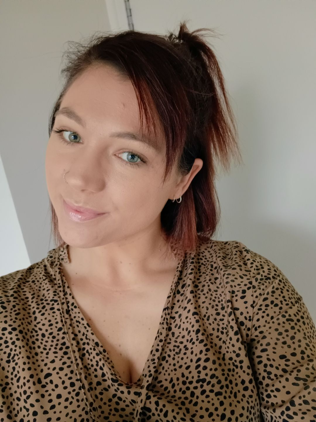 Customer photo review of Mineral Powder Foundation & Kabuki Brush Set