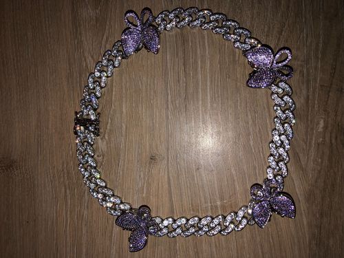 Customer photo review of “Butterflies baby” Cuban link necklace