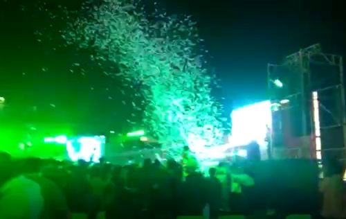 Customer photo review of MOKA SFX MK-CN05 Manual Control Professional Confetti Throwing Machine