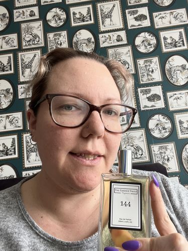 Customer photo review of Inspired by La Vie Est Belle - 144