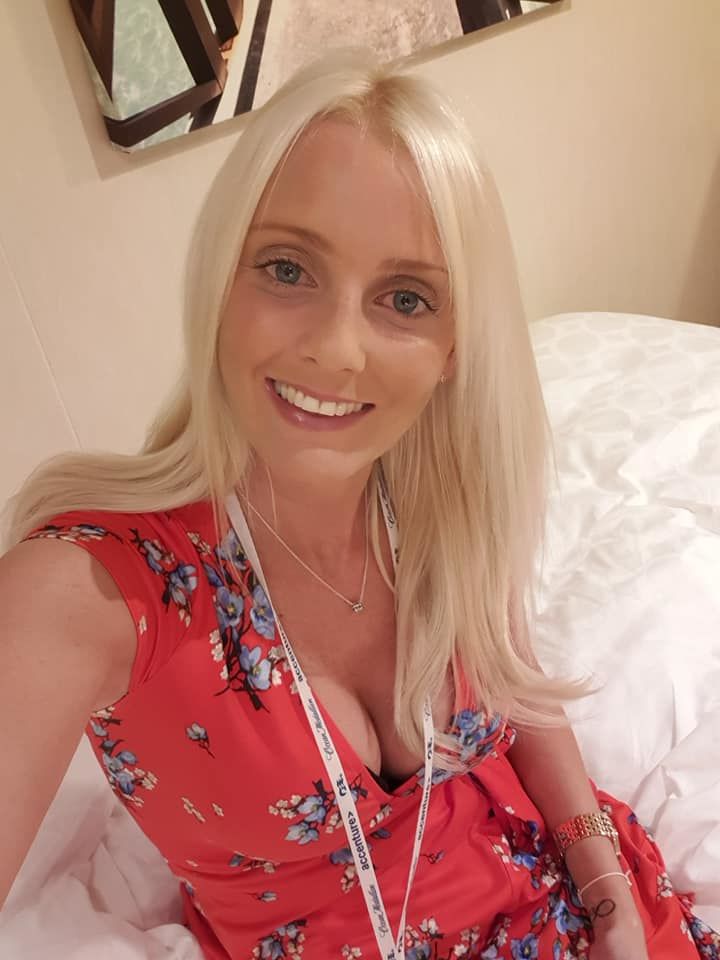 Customer photo review of 14" Seamless Five Piece Clip-in Human Hair Extension (95g)