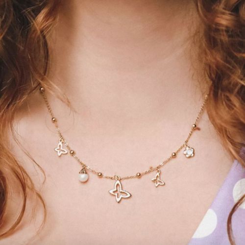Customer photo review of Small butterfly choker necklace Gold Vermeil