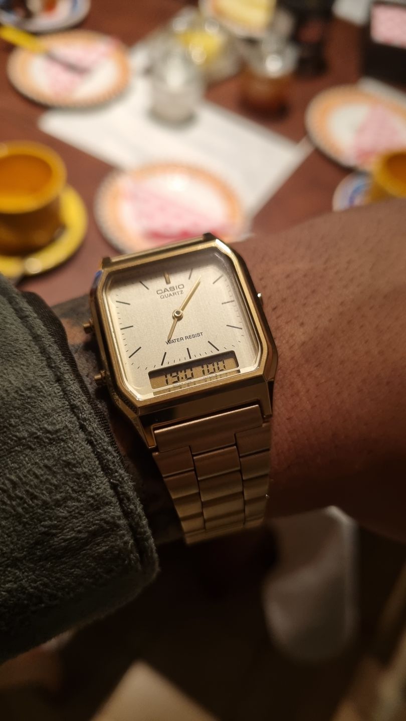 Customer photo review of Reloj Casio Vintage AQ-230GA-9DMQ Dorado