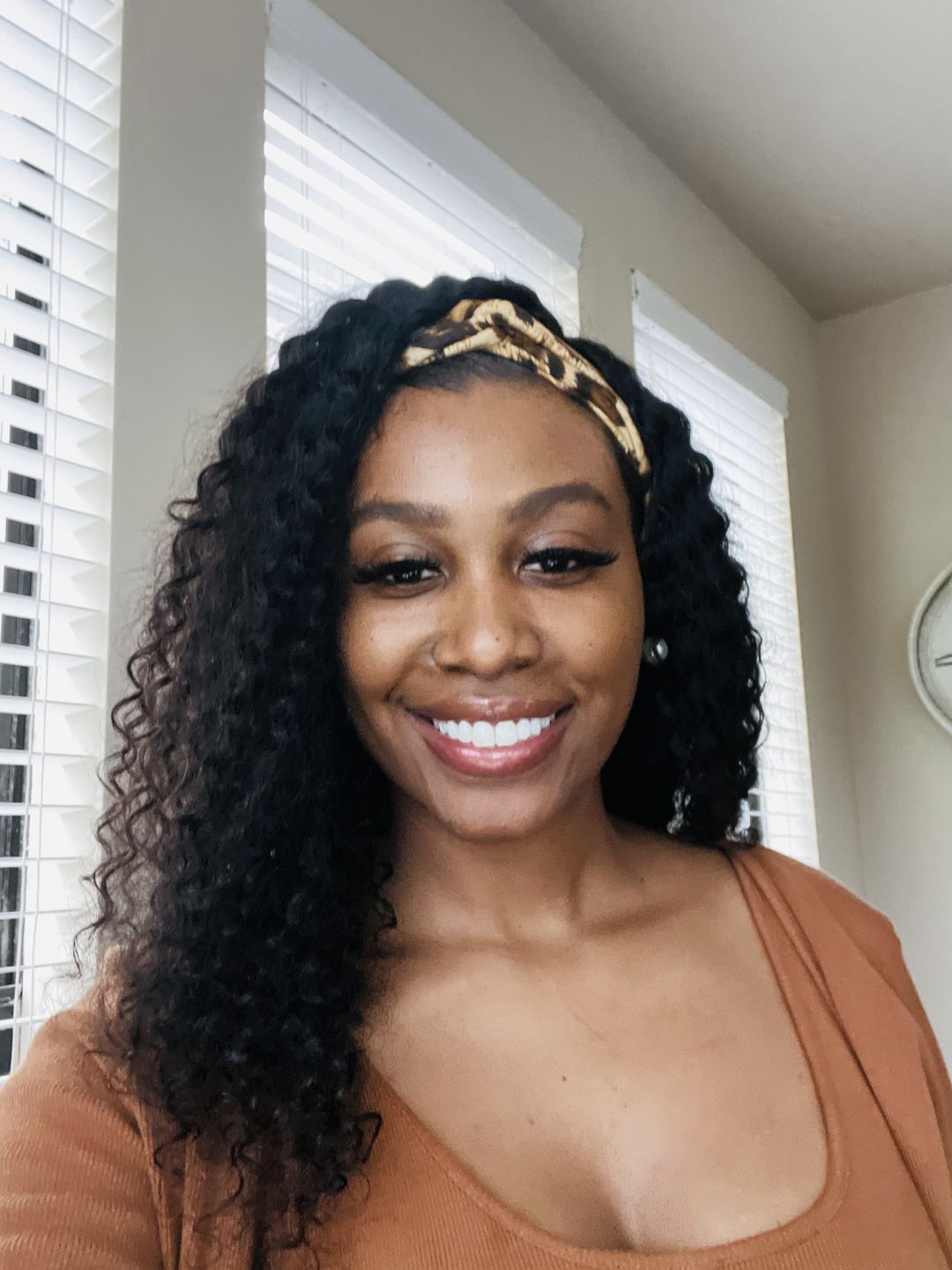 Customer photo review of Sophie Loose Human Hair Wave Headband Wig