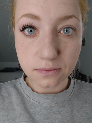 Customer photo review of And so it begins - Starter Set (mit schwarzem Wimpernkleber)