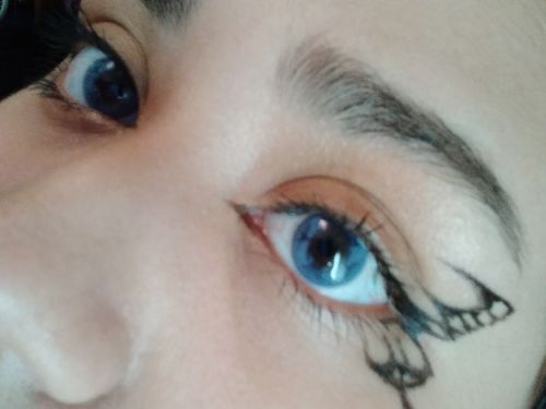 Customer photo review of Butterfly Blue CONTACT LENS (TWO PIECES) yc24261