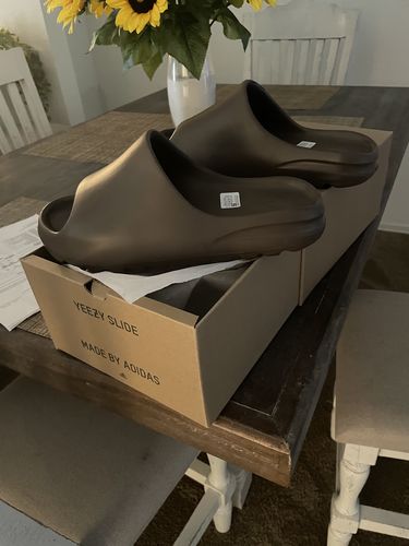 Adidas Yeezy Slide Soot – Hypeyourbeast