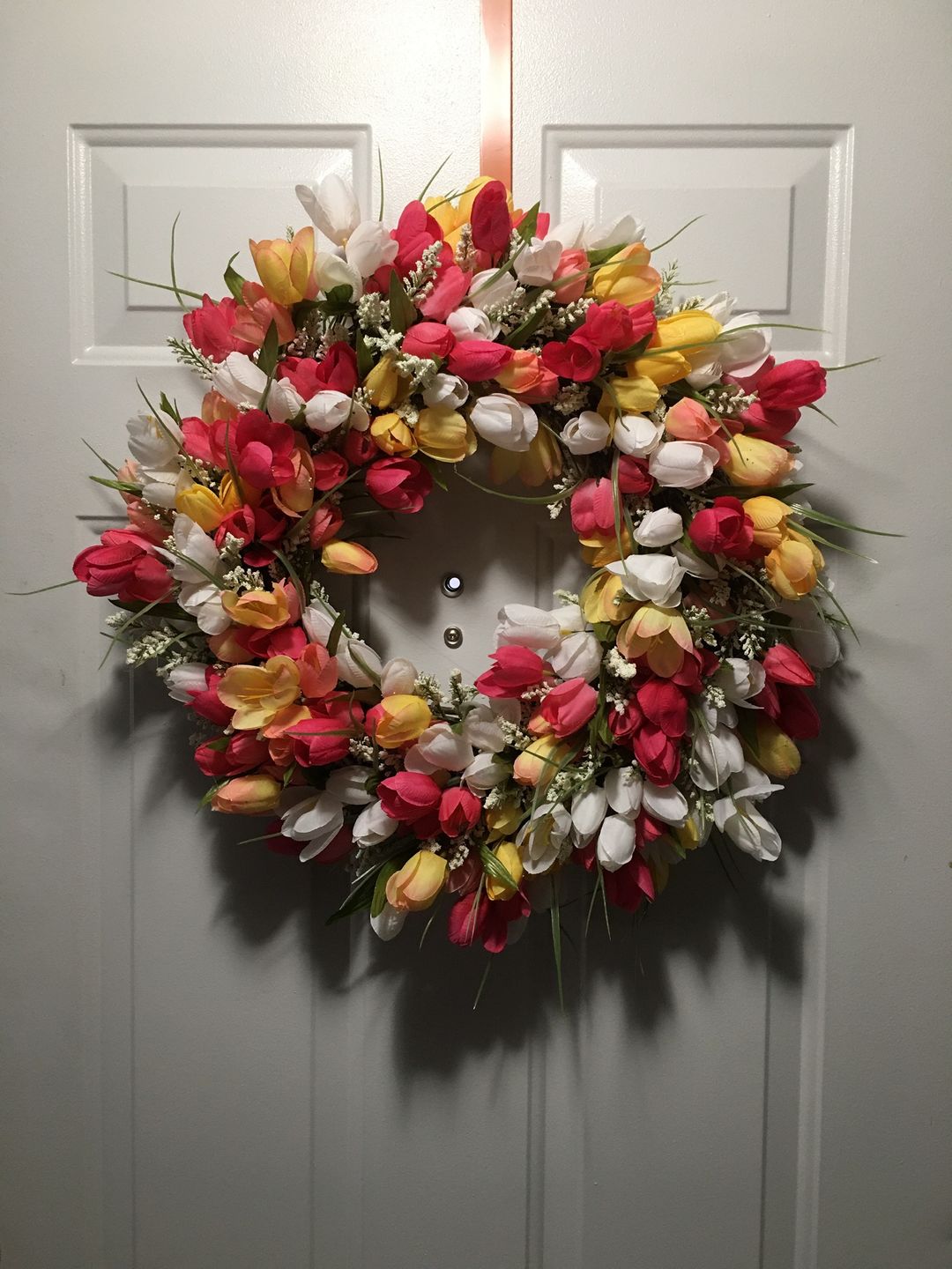 Customer photo review of 16" Round Grapevine Wreath - DECOE-035