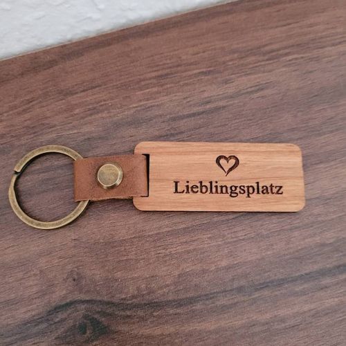 Customer photo review of Personalisierter Schlüsselanhänger aus Holz