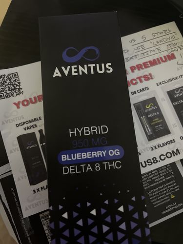 Customer photo review of DELTA 8 Blueberry OG DISPOSABLE VAPE