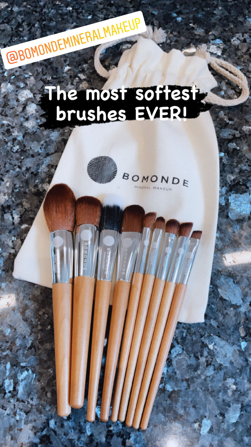 Customer photo review of Complete 8 piece Vegan Makeup brush set - Synthetic hair