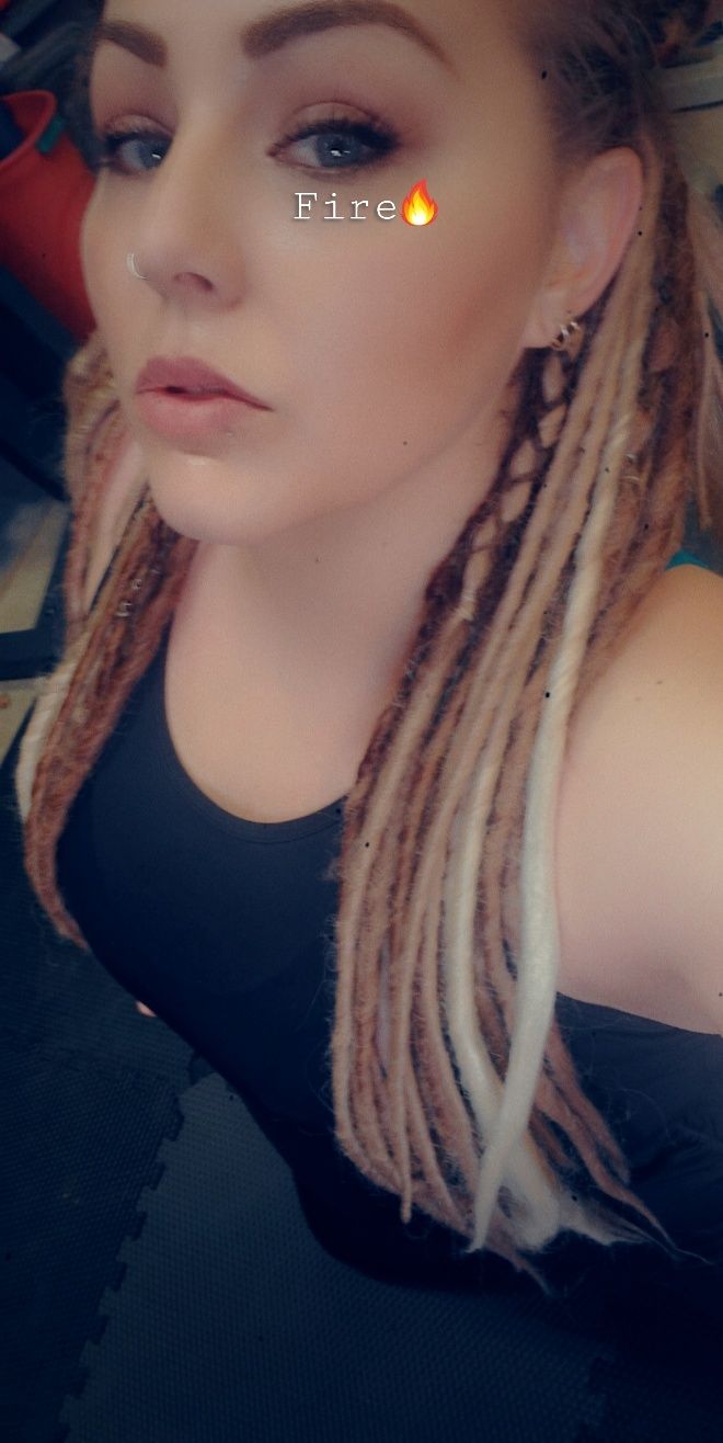 Customer photo review of (PRE ORDER) Almond Melt - (1 pack of 5 Dreads)