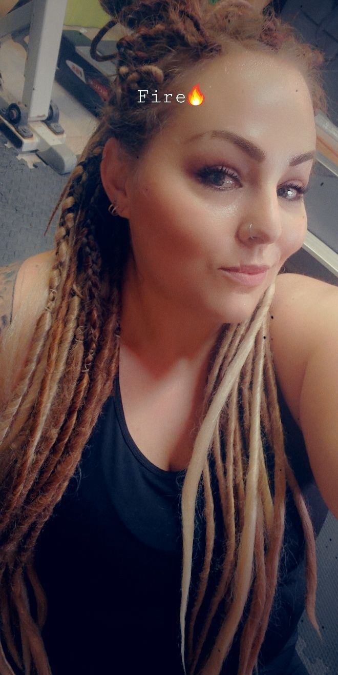Customer photo review of (PRE ORDER) Almond Melt - (1 pack of 5 Dreads)