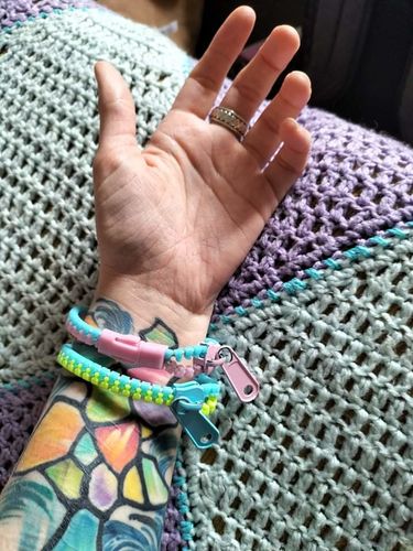 Customer photo review of 6-Pack Fidget Zipper Bracelets