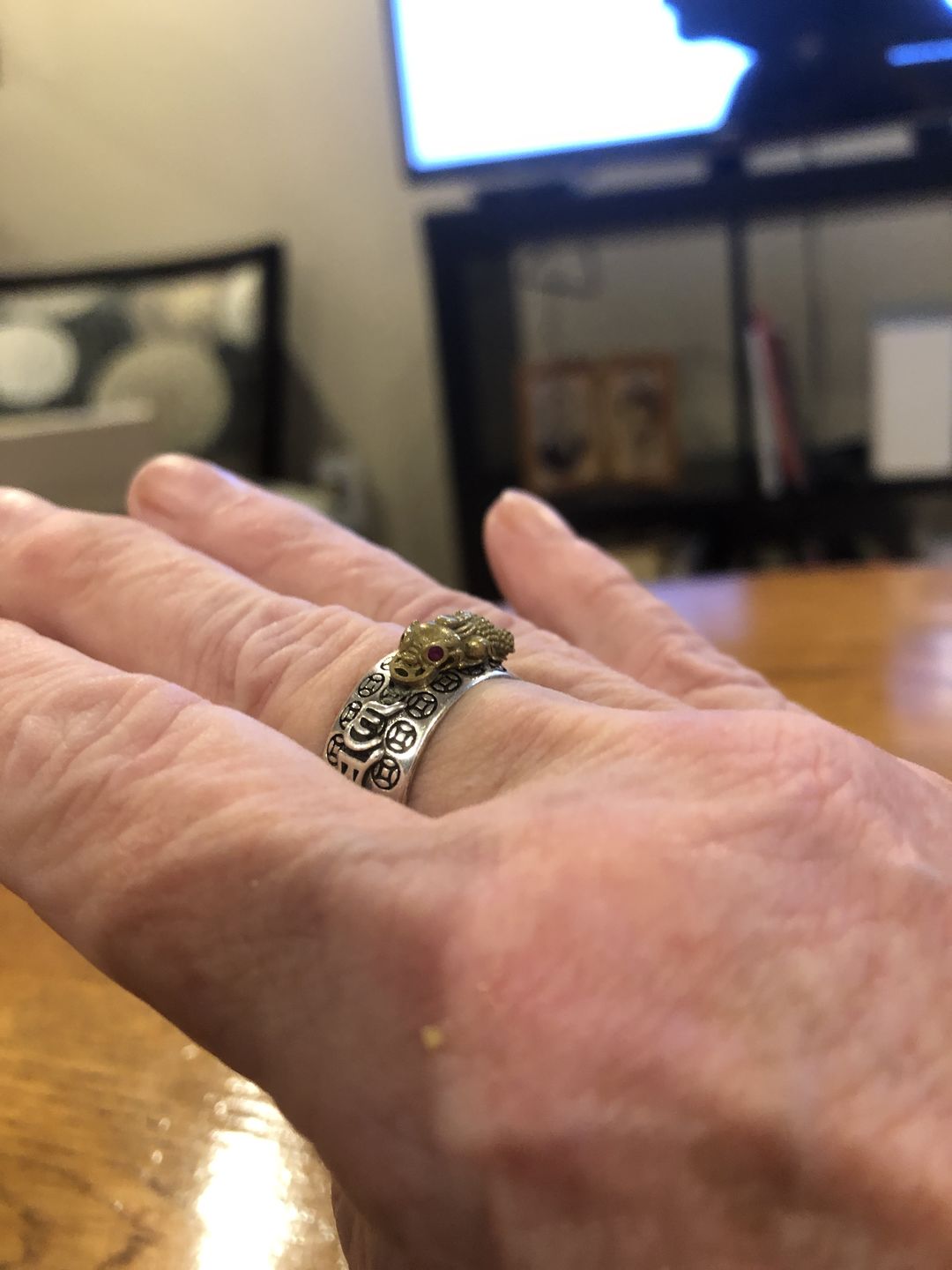 Customer photo review of Lucky Feng Shui Pixiu Six Ture Words Mantra Ring(Adjustable)