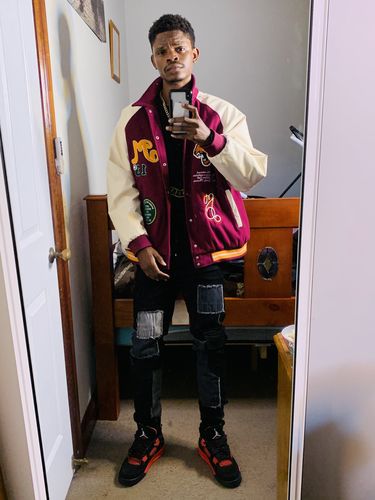 Customer photo review of Nike Air Jordan 4 Retro 'Red Thunder' (2022)