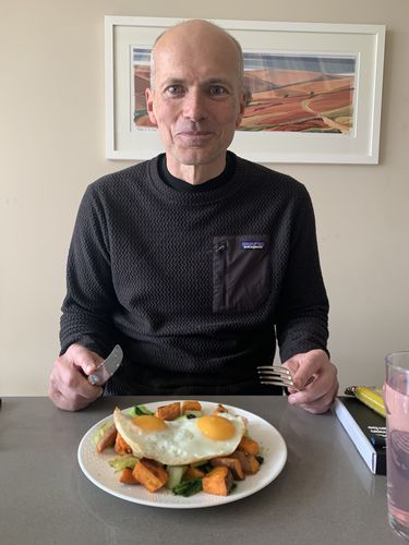 Customer photo review of Eat Race Win (English, Hardback)