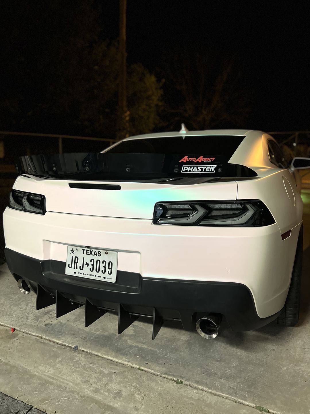 Customer photo review of 2014-2015 CHEVY CAMARO UMBRA LED TAILLIGHTS GLOSS BLACK/SMOKE LENS