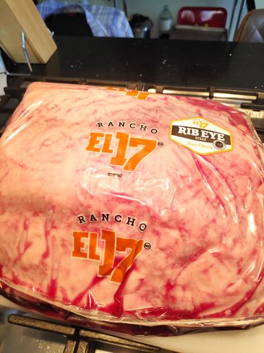 Reseña con foto de un cliente sobre Rib Eye Pieza Básica