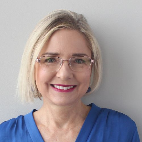 Customer photo review of WONDER BLADING Peel & Reveal Lip Color Kit