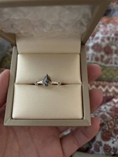 Customer photo review of Kite Doric Ring