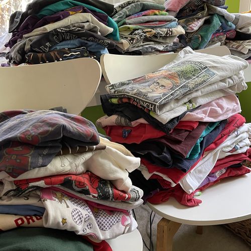 Customer photo review of Bulk Wholesale Vintage Graphic T-Shirts