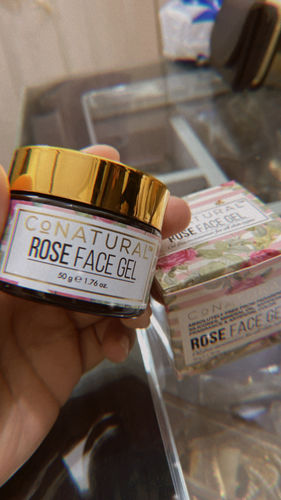 Customer photo review of Rose Face Gel