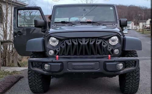 Customer photo review of Shark Grille - Matte Black for 07-18 Wrangler JK